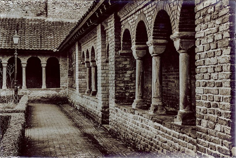 Kloostergang in Utrecht van Jan van der Knaap