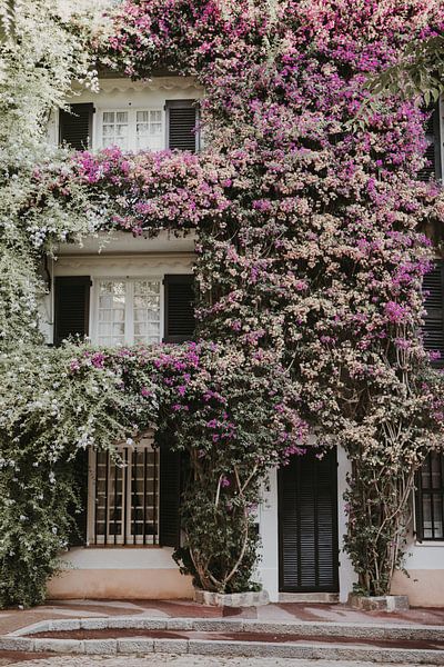 Fassade von Saint-Tropez von Amber den Oudsten