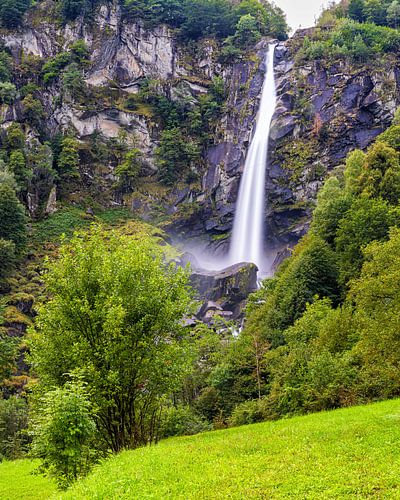 Waterval Cevio in Tessin, Zwitserland