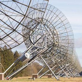 Large array radio telescope by Micha Klootwijk