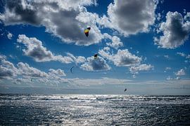Flying Kite IJmuiden by Ipo Reinhold