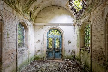Verlaten kerk van Gentleman of Decay