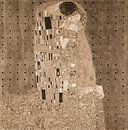 Geïnspireerd op de Kus van Gustav Klimt, in sepia met geometrisch patroon. van Dina Dankers thumbnail