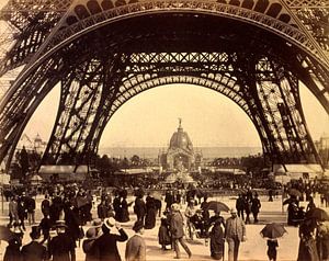  Eiffelturms , in Richtung des Zentral Dome