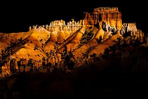 prachtige rotsformatie met hoodoos bij Bryce Canyon National Park in Utah USA van Dieter Walther