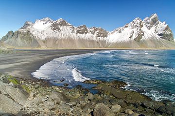 IJsland Vestrahorn berg en Stokksnes zwarte strand van Ronald Kromkamp