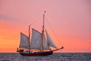 Sailing ship on the Hanse Sail van Rico Ködder