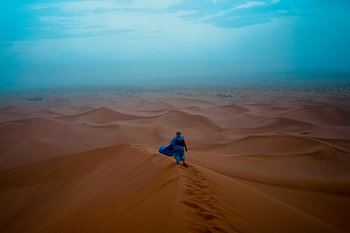 Blauwe Tuareg in de Marokkaanse Sahara
