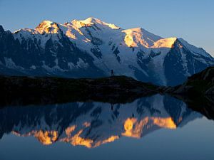 Lever du soleil sur le Mont Blanc sur Menno Boermans