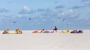 Kitesurfing on the Dutch coast by Anne van Doorn