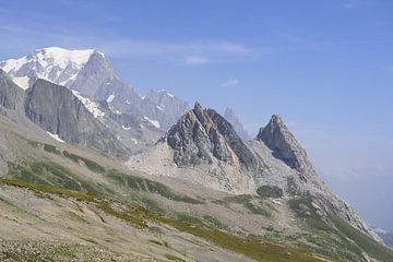 Mont Blanc: Een spectaculaire langeafstandswandelroute door Frankrijk, Italië en Zwitserland - vol gletsjers, bergtoppen, alpenweiden en prachtige bergmomenten. van Miriam Schwarzfischer Fotografie