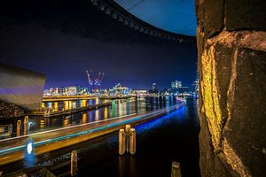 Stadsgezicht op oude havens van Amsterdam van Fotografiecor .nl