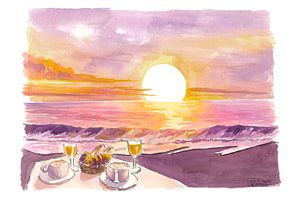 Strandfrühstücksromantik mit goldenem Sonnenaufgang im Meer
