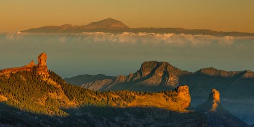 Roque Nublo and Teide at sunrise by Markus Lange