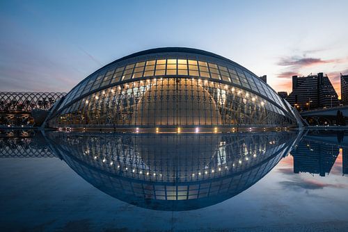 Het volmaakte oog – De Hemisfèric weerspiegeld in Valencia
