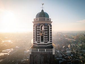 Morgendämmerung über dem Peperbus in Zwolle
