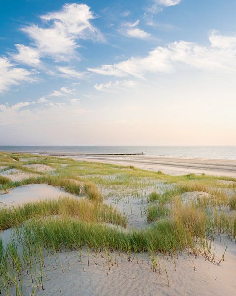 Sunset at the beach by Stephan Ihrman