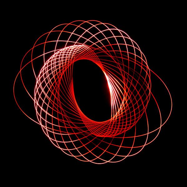 Das Spiel mit dem Licht, eine mit einer Taschenlampe gemachte Spirale. von Gert Hilbink