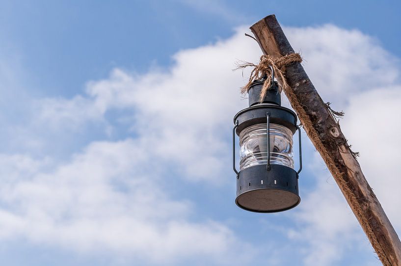 Lamp in de wolken van Roy Kosmeijer