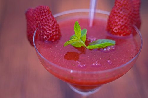 Aardbeien Rum Cocktail in een Glas