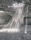 Verlaten plekken: Sphinx fabriek Maastricht lichtstralen van Olaf Kramer thumbnail
