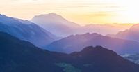 Berglandschap: "Zonsondergang in SalzburgerLand" van Coen Weesjes thumbnail