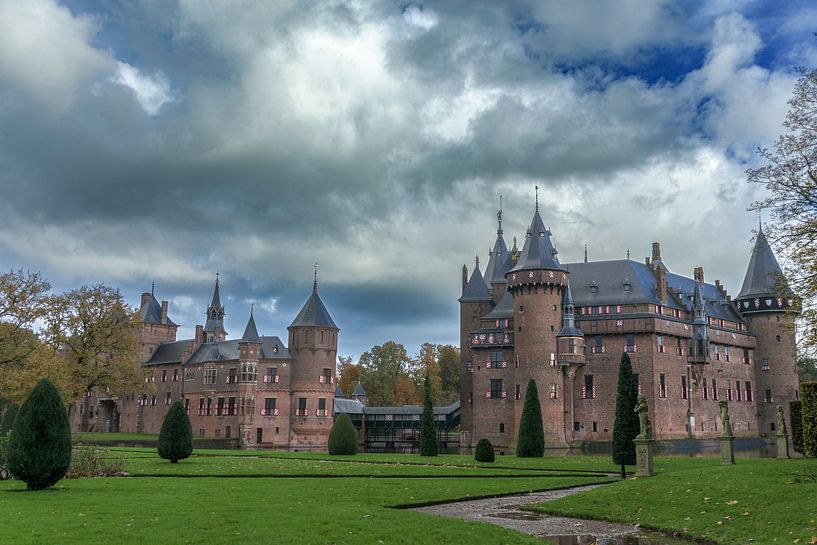 Schloss de Haar an einem Novembermorgen von Jurjen Jan Snikkenburg