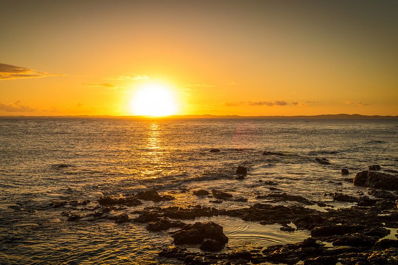Stille en mooie zonsondergang in Barra in Salvador Brazil van Castro Sanderson