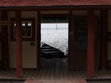 Boothouse Maligne Lake Canada van Tonny Swinkels