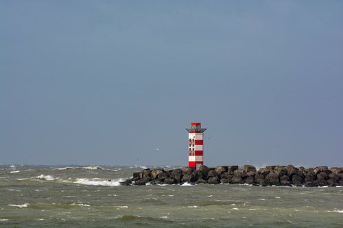 Sturm an der Spitze des Noord-Piers Wijk aan Zee.