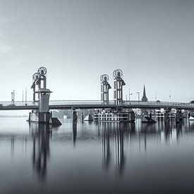 Kampen skyline panorama Zwart-wit #3 van Edwin Mooijaart