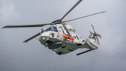 Koninklijke Luchtmacht NH-90 helikopter geeft demonstratie.