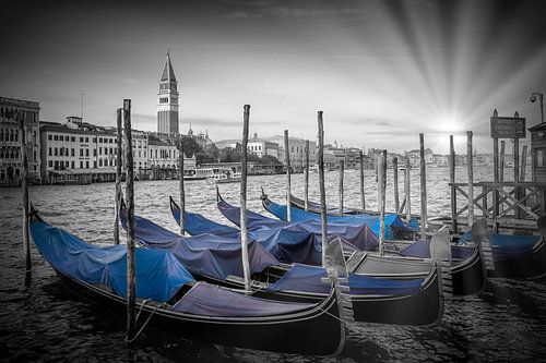 VENETIË, Canal grande en de klokkentoren van san marco 