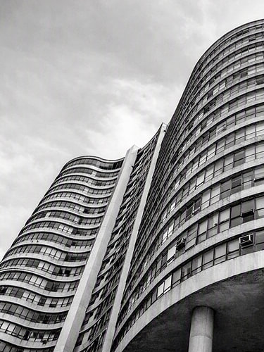 Brutalist Dream 04 van Fernando Vieira