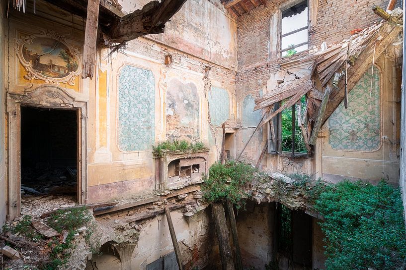 Décomposition dans une maison abandonnée. par Roman Robroek - Photos de bâtiments abandonnés