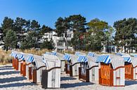 weiß-blau-braune Strandkörbe in Binz, Rügen von GH Foto & Artdesign Miniaturansicht