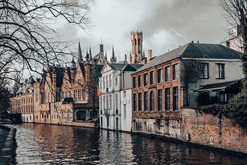 Brugs stadsgezicht vanaf de Meebrug met Middeleeuwse gevels en Belforttoren van Daan Duvillier | Dsquared Photography
