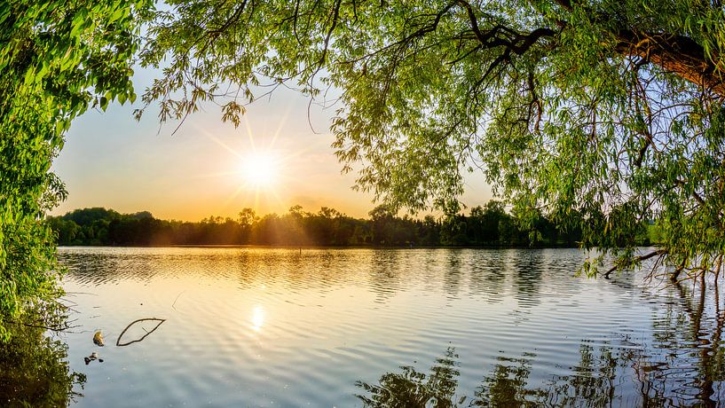 Meer bij zonsondergang van Günter Albers