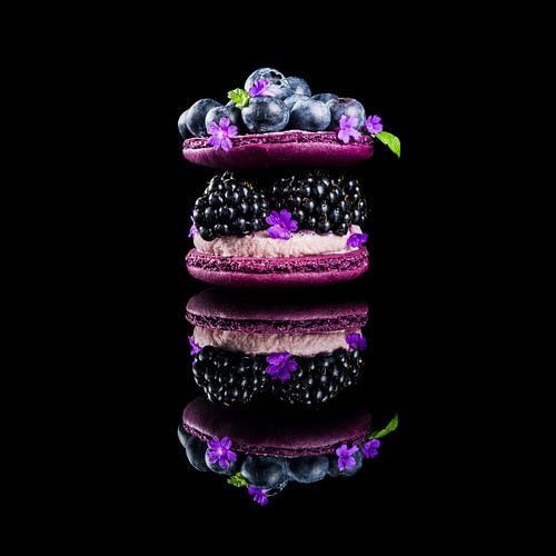 bramen macaron, blackberries macaron