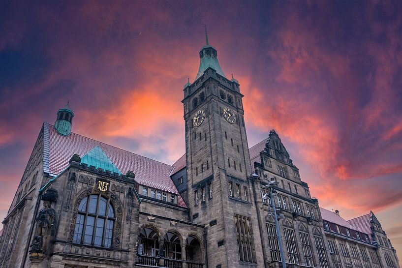 Tôt le matin à l'ancien hôtel de ville de Chemnitz en Allemagne de l'Est, Saxe par Animaflora PicsStock