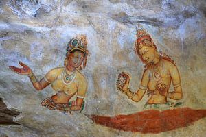 Fresque de filles nuageuses sur le rocher du Lion à Sigiriya