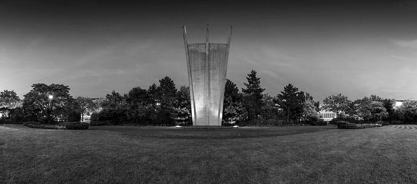 Luftbrückendenkmal - &quot;Hungerharke&quot;- Berlin Tempelhof von Frank Herrmann