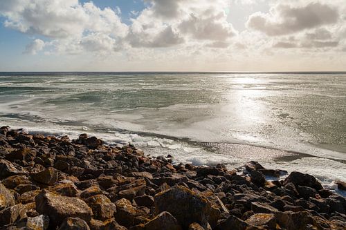 Kruiend ijs op het Markermeer