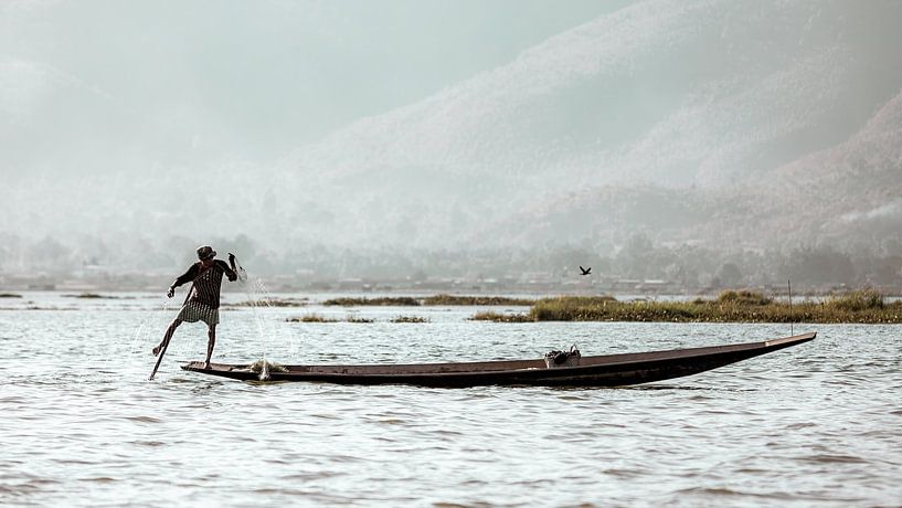 Die Fischer vom Inle See in Myanmar von Roland Brack