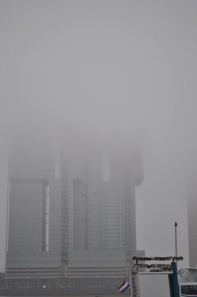 Rotterdam im Nebel von Maurits Eykman