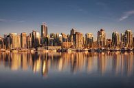 Golden sunset in Vancouver van Ilya Korzelius thumbnail