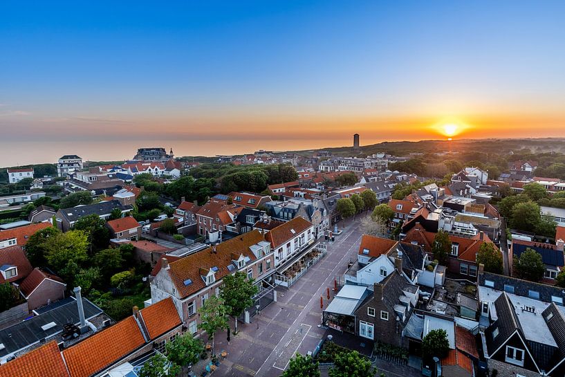 Das erste Licht über Domburg vom Kirchturm aus von Danny Bastiaanse