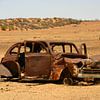 Autowrack in der Wüste von Antwan Janssen
