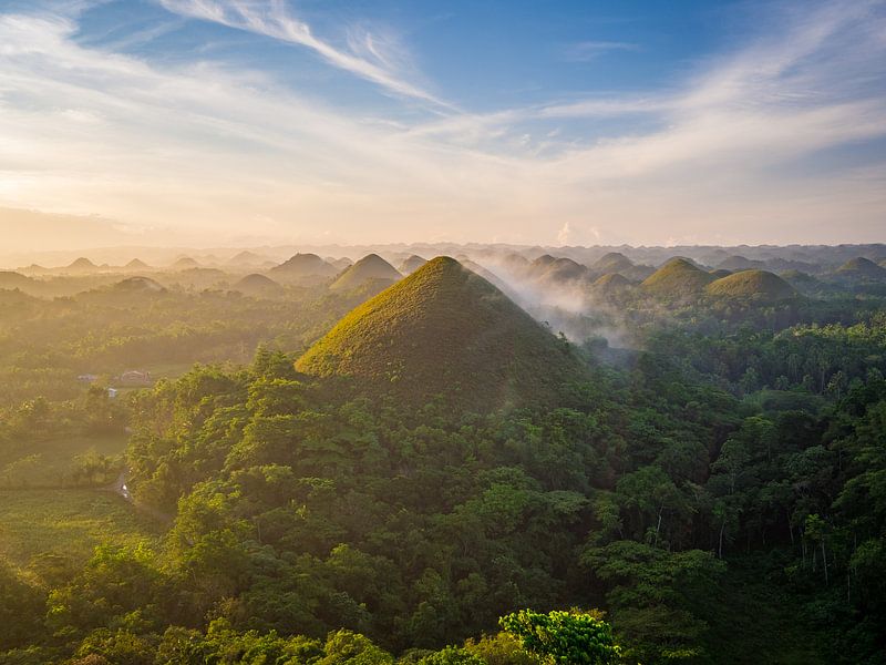 Chocolate Hills Landschaft in Bohol, Philippinen von Teun Janssen