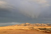Bedrohlicher Himmel in der Wüste Gobi